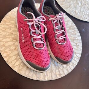 Shoes
Size 9
Columbia 
Red/Pink